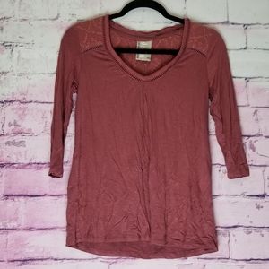 ANTHROPOLOGIE DOLAN DUSTY MAUVE ROSE TEXTURED NECKLINE V NECK RAGLAN BLOUSE XXS
